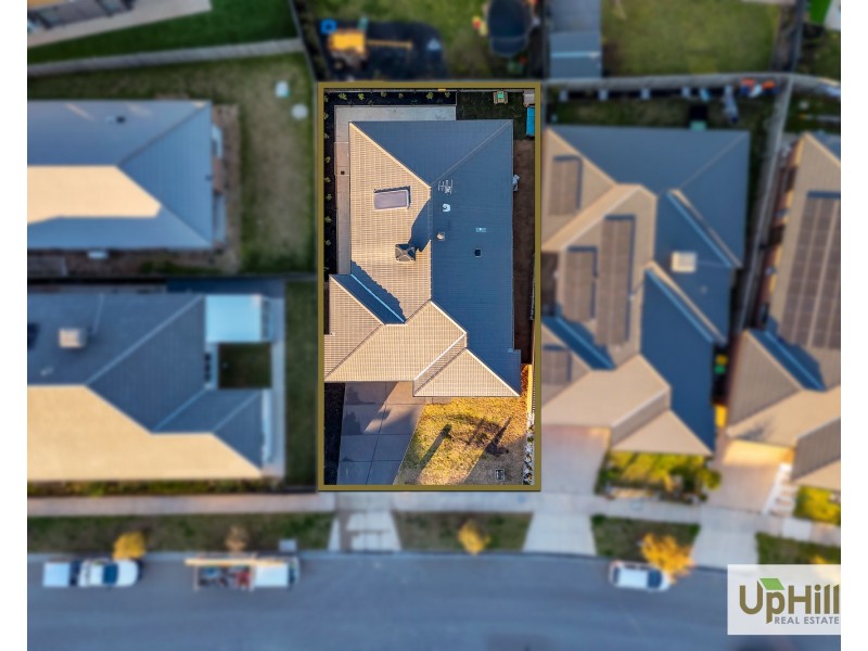 3 Glow Way, Clyde North VIC 3978