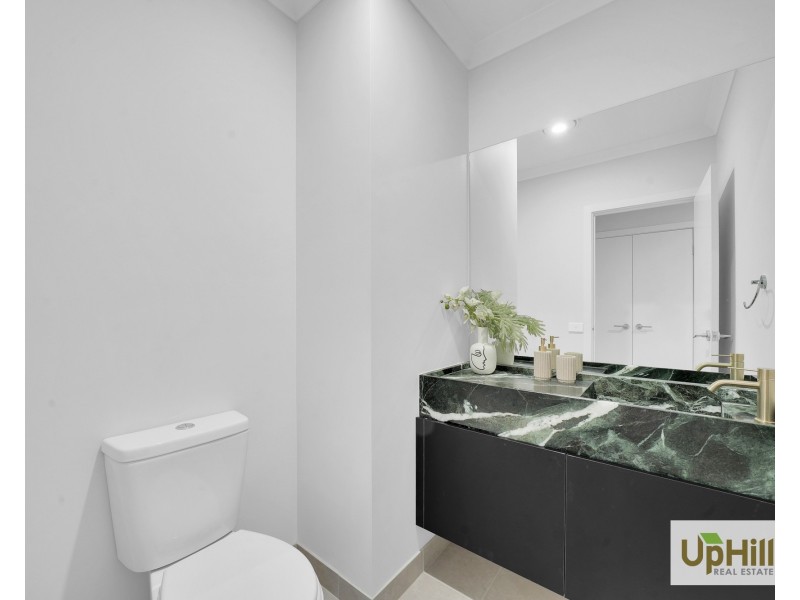 15 Burnbank Parade, Clyde North VIC 3978