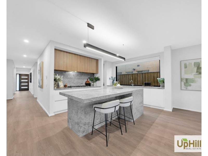 15 Burnbank Parade, Clyde North VIC 3978