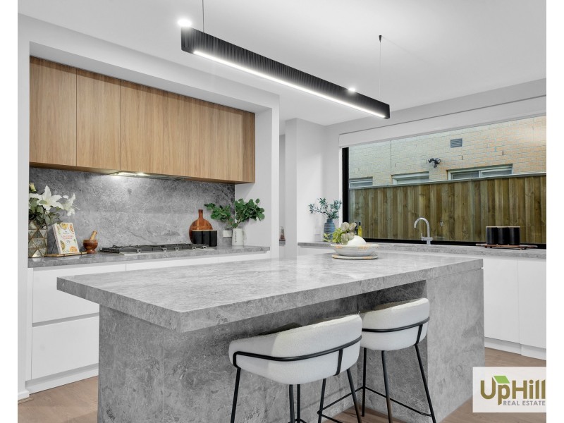 15 Burnbank Parade, Clyde North VIC 3978