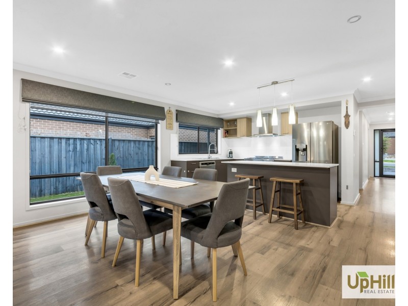 14 Craddock Drive, Clyde North VIC 3978