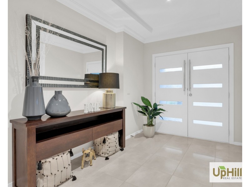 20 Lonarto Avenue, Clyde North VIC 3978