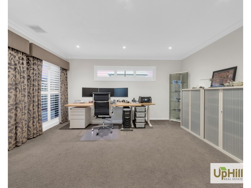 20 Lonarto Avenue, Clyde North VIC 3978