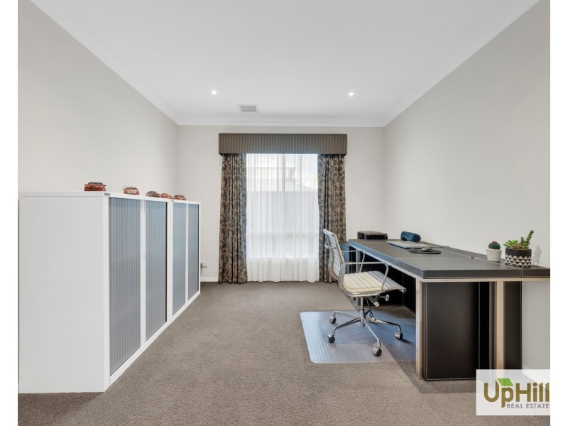 20 Lonarto Avenue, Clyde North VIC 3978