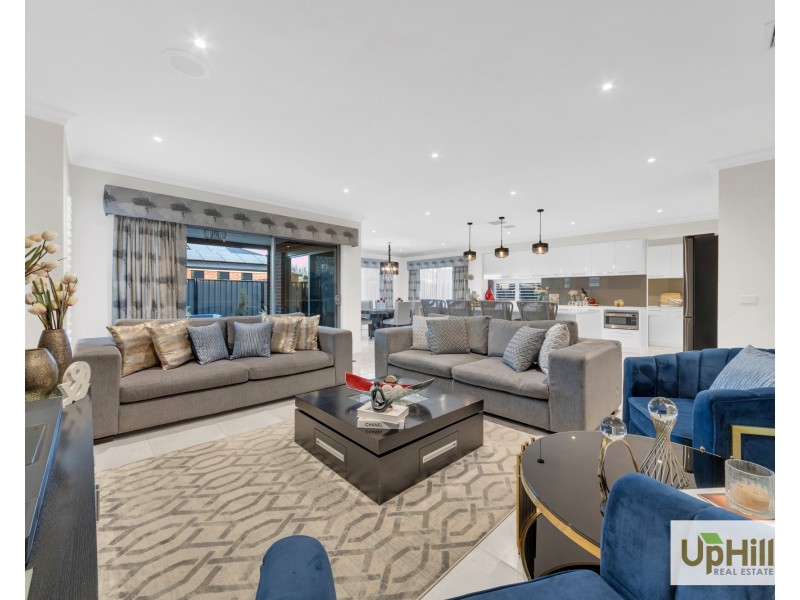20 Lonarto Avenue, Clyde North VIC 3978