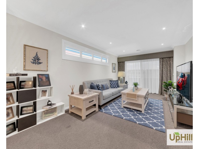 20 Lonarto Avenue, Clyde North VIC 3978