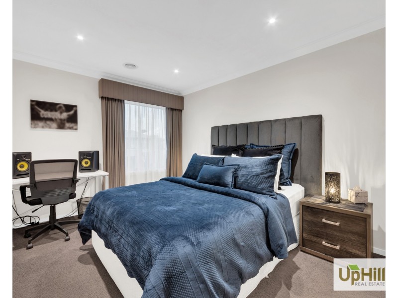 20 Lonarto Avenue, Clyde North VIC 3978