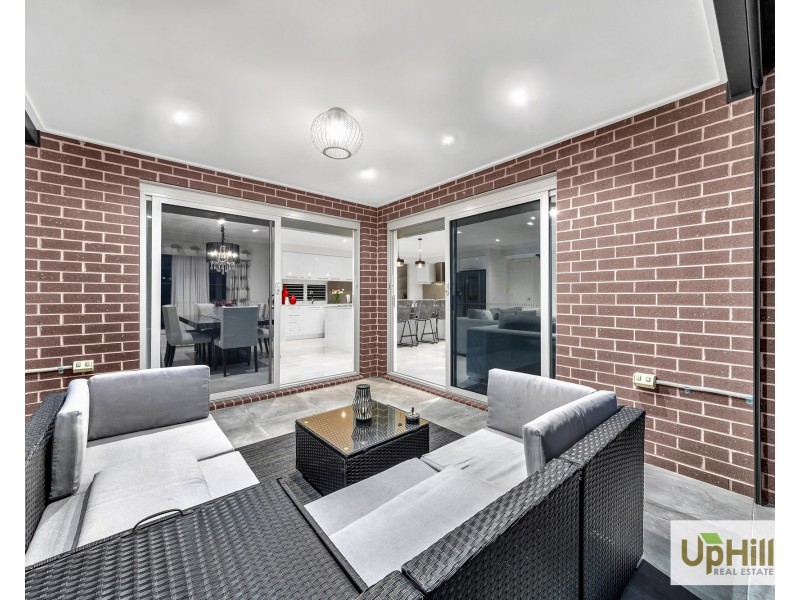 20 Lonarto Avenue, Clyde North VIC 3978