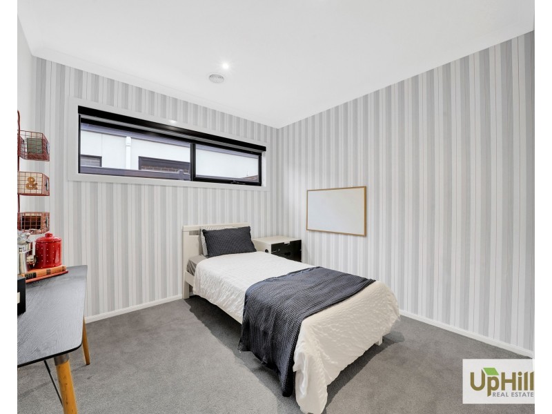 6 Callow Avenue, Clyde North VIC 3978