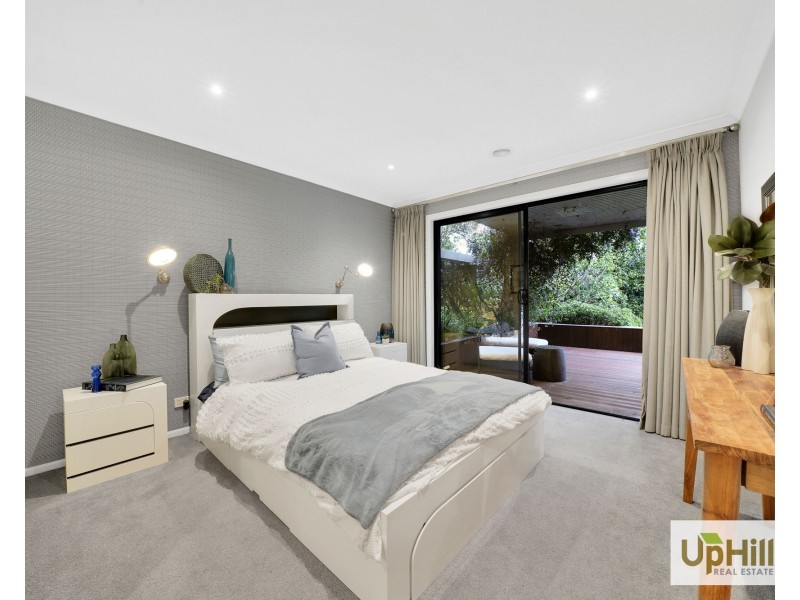 6 Callow Avenue, Clyde North VIC 3978