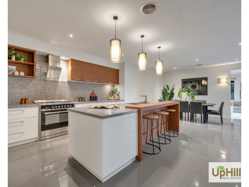 22 Waler Circuit, Clyde North VIC 3978