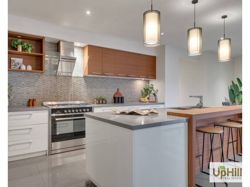 22 Waler Circuit, Clyde North VIC 3978