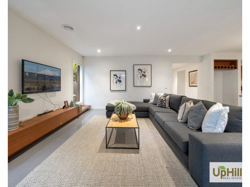 22 Waler Circuit, Clyde North VIC 3978