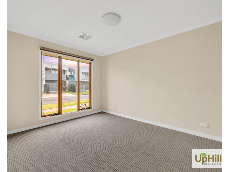 6 Rhynhurst Street, Clyde North VIC 3978