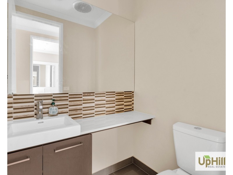 6 Rhynhurst Street, Clyde North VIC 3978