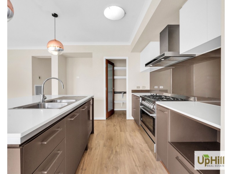 6 Rhynhurst Street, Clyde North VIC 3978