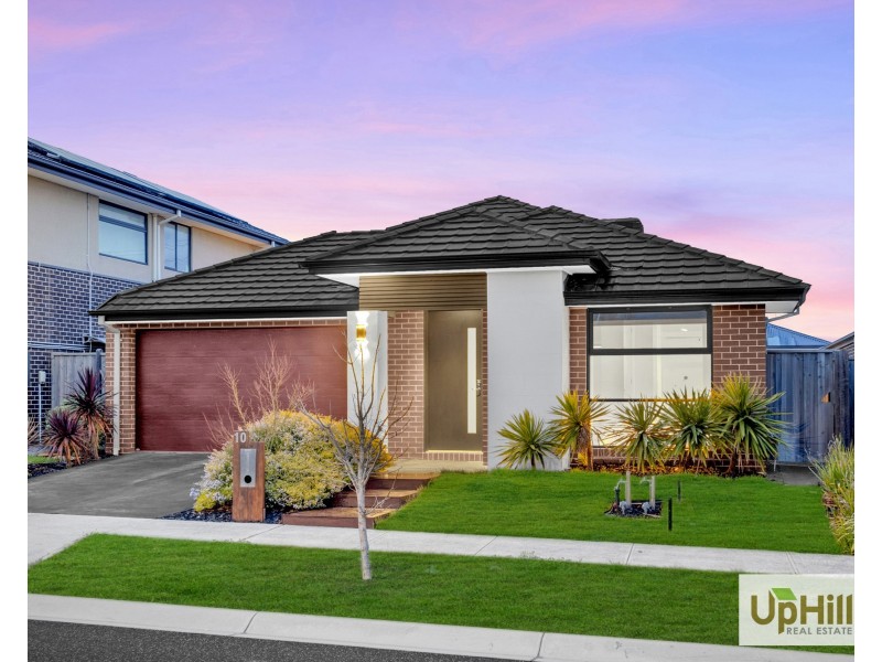 10 Serengeti Street, Clyde North VIC 3978