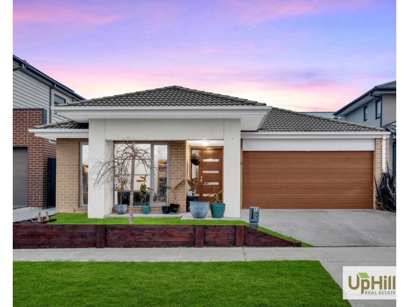 14 Mountjoy Circuit, Clyde North VIC 3978