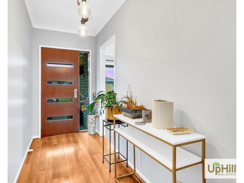 14 Mountjoy Circuit, Clyde North VIC 3978