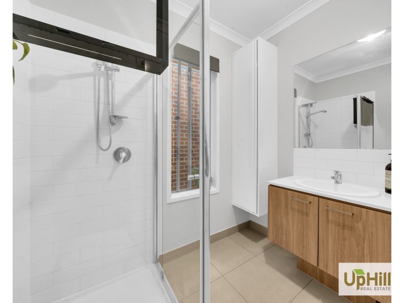 14 Mountjoy Circuit, Clyde North VIC 3978