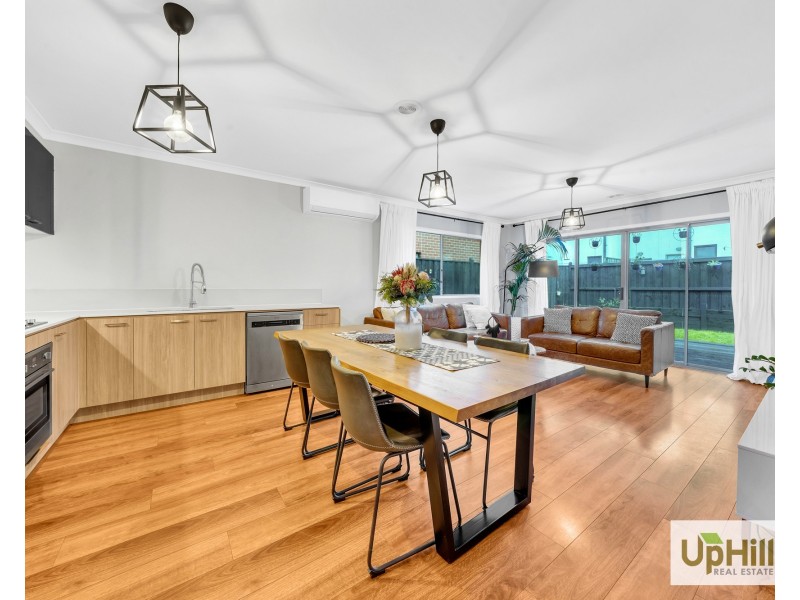 14 Mountjoy Circuit, Clyde North VIC 3978