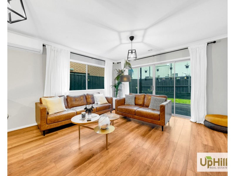 14 Mountjoy Circuit, Clyde North VIC 3978