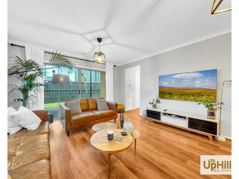 14 Mountjoy Circuit, Clyde North VIC 3978