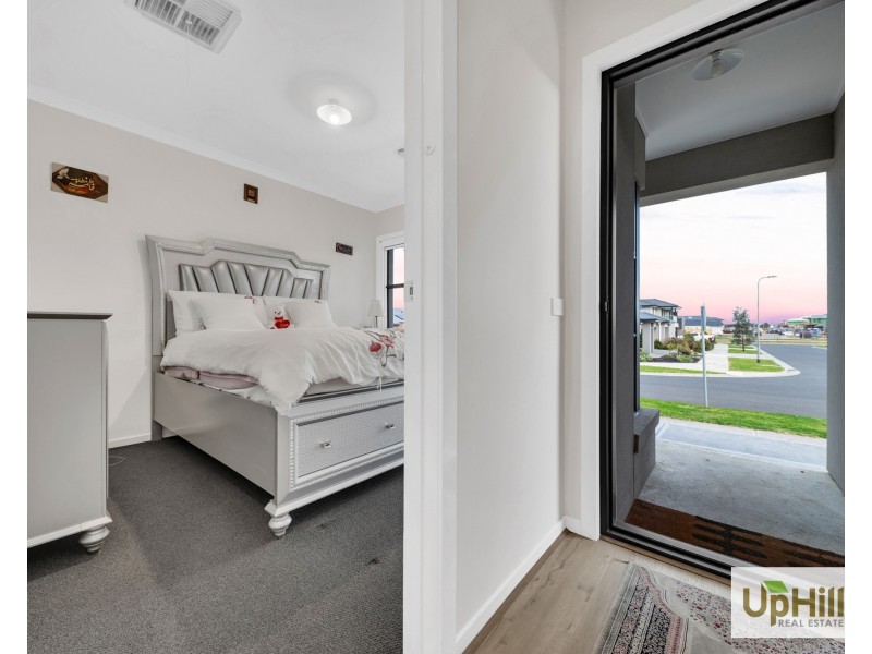 43 Pelagos Drive, Clyde VIC 3978