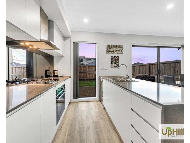 62 Union Street, Clyde North VIC 3978
