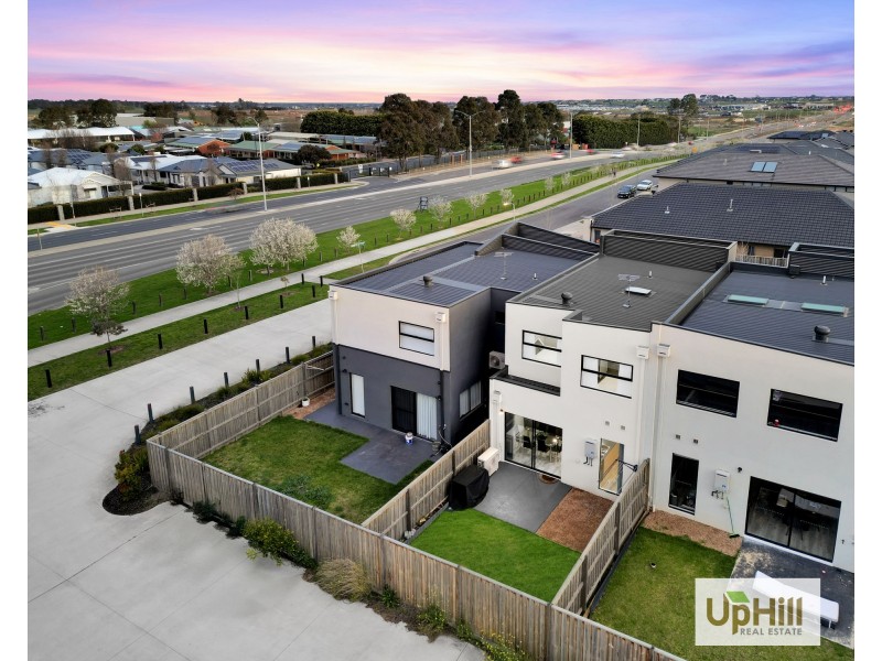 62 Union Street, Clyde North VIC 3978