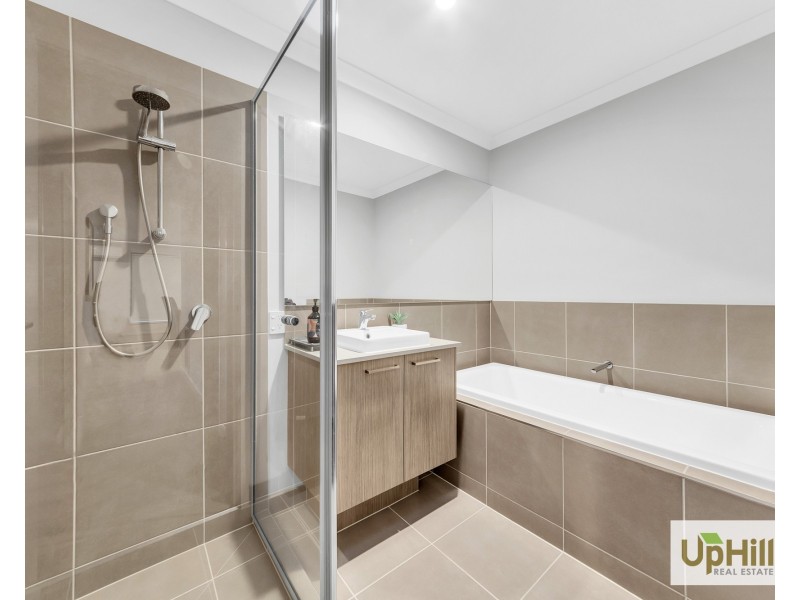 23 Walhallow Drive, Clyde North VIC 3978