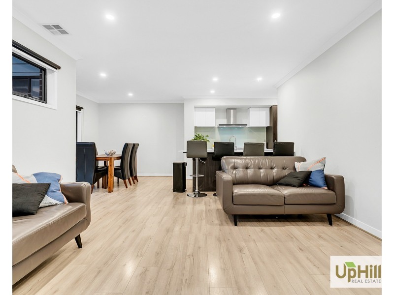 42 Treehouse Avenue, Clyde VIC 3978