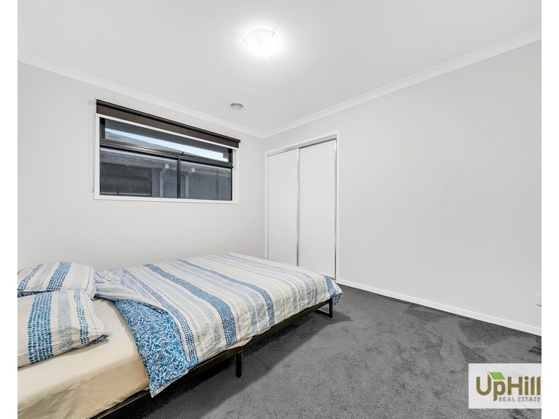 42 Treehouse Avenue, Clyde VIC 3978