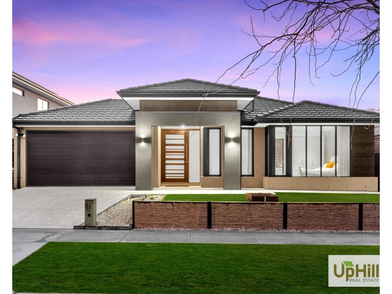 5 Aminya Drive, Clyde North VIC 3978