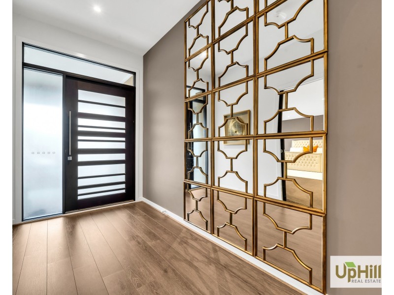 5 Aminya Drive, Clyde North VIC 3978