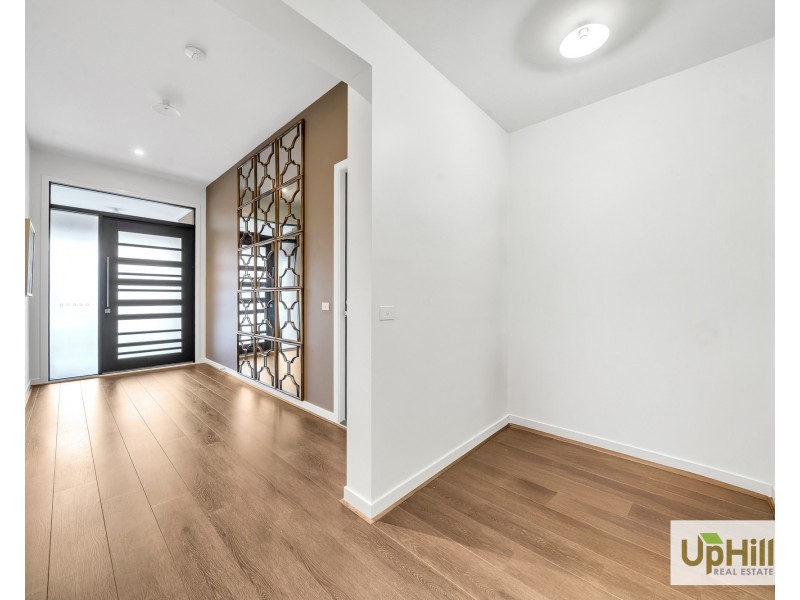5 Aminya Drive, Clyde North VIC 3978