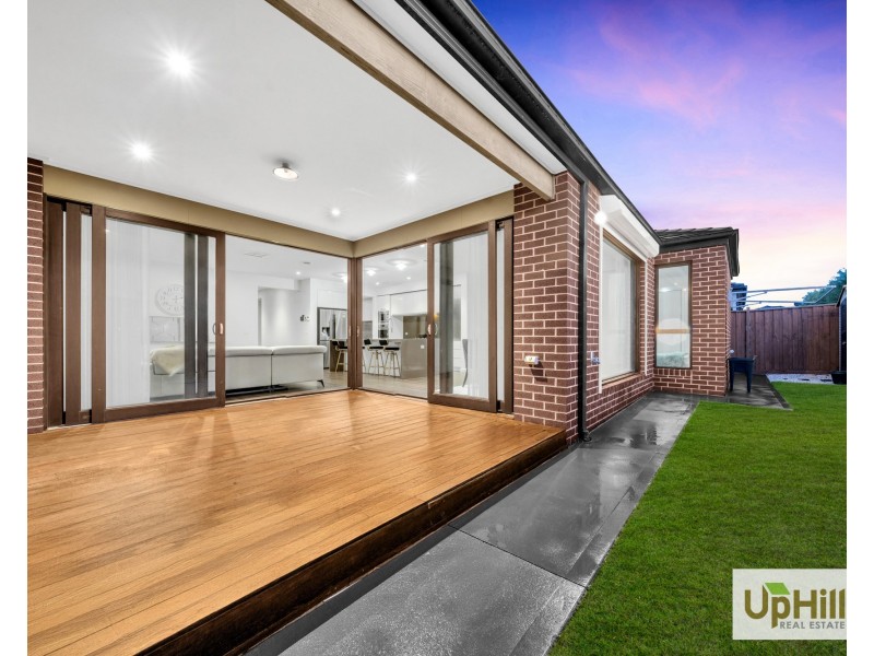 5 Aminya Drive, Clyde North VIC 3978