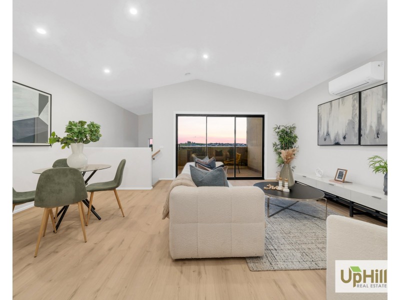 6 Locanda Walk, Clyde North VIC 3978