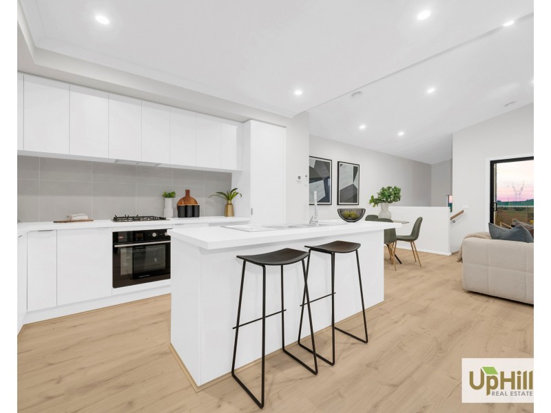 6 Locanda Walk, Clyde North VIC 3978