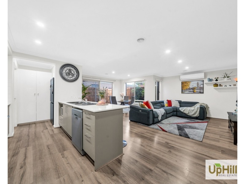 1 Westbourne Street, Clyde North VIC 3978