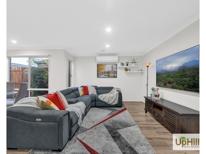 1 Westbourne Street, Clyde North VIC 3978