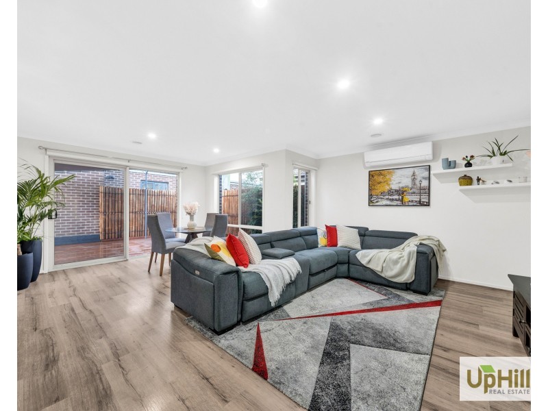 1 Westbourne Street, Clyde North VIC 3978