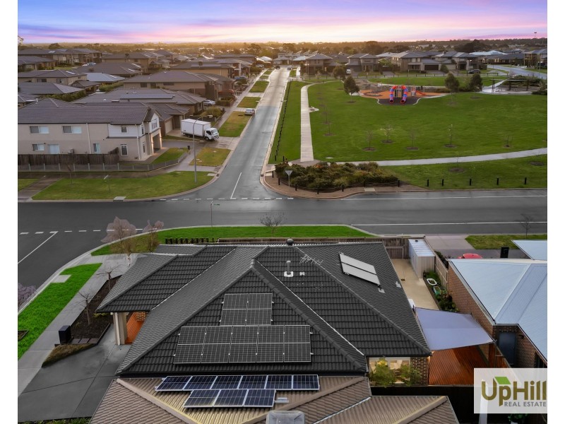 1 Westbourne Street, Clyde North VIC 3978