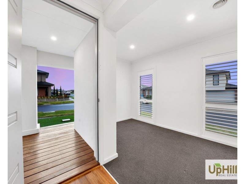 12 Ionian Way, Clyde VIC 3978