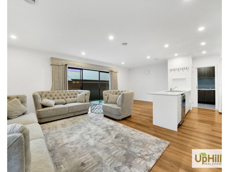 12 Ionian Way, Clyde VIC 3978