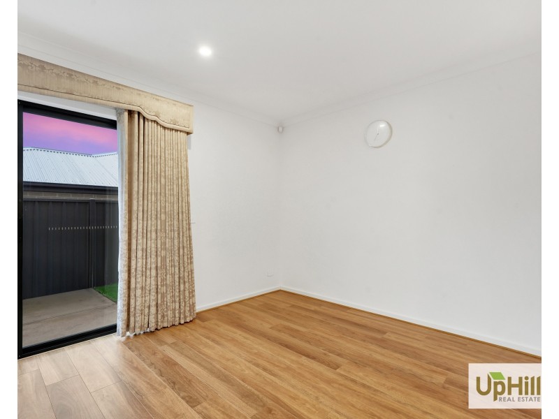 12 Ionian Way, Clyde VIC 3978