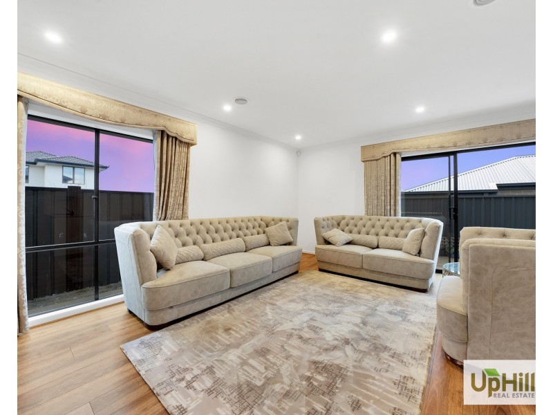 12 Ionian Way, Clyde VIC 3978
