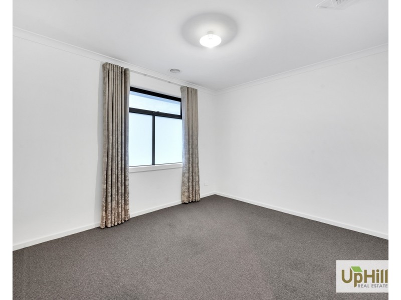 12 Ionian Way, Clyde VIC 3978