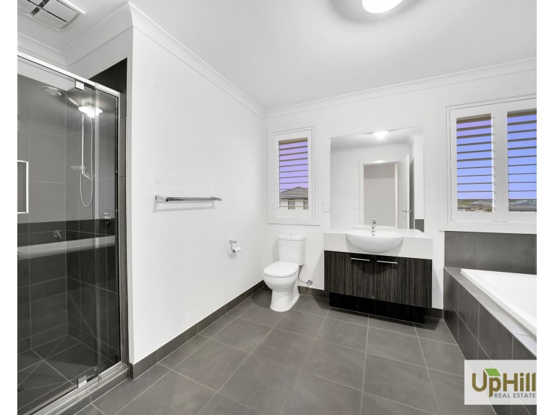 12 Ionian Way, Clyde VIC 3978