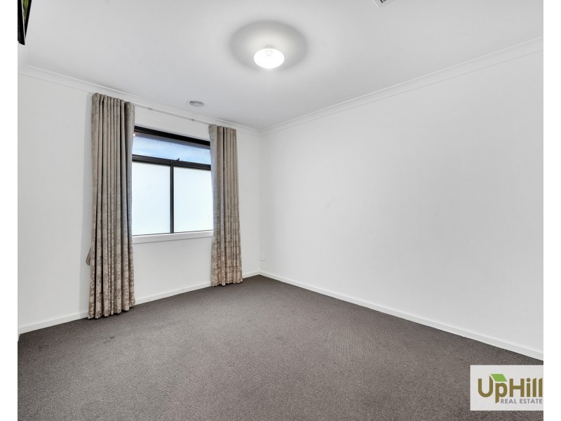 12 Ionian Way, Clyde VIC 3978